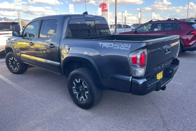 2022 Toyota Tacoma TRD Off-Road photo 1