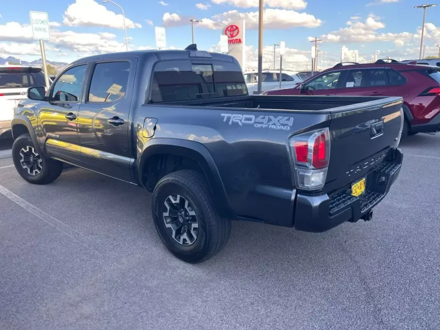 2022 Toyota Tacoma TRD Off-Road photo 1