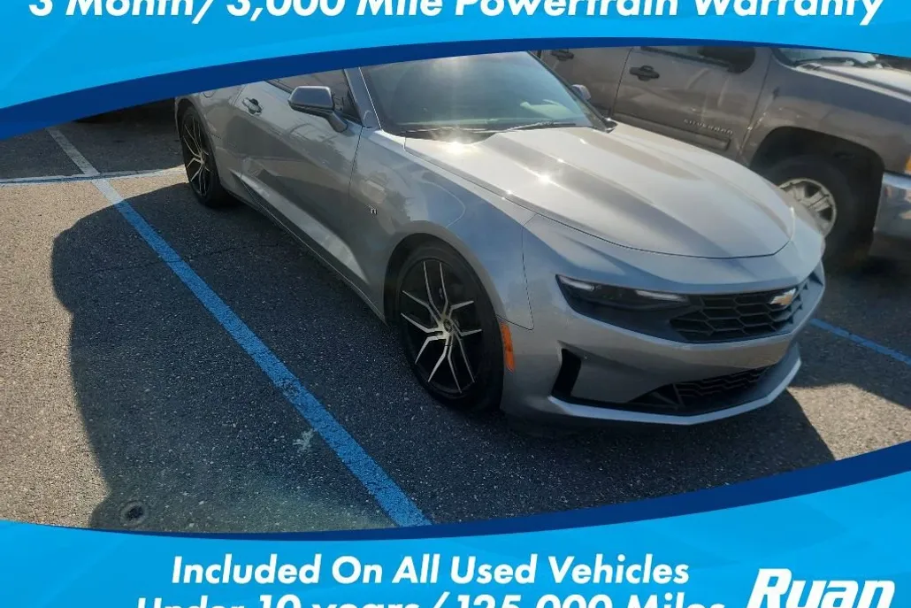 2024 Chevrolet Camaro 1LT photo 1