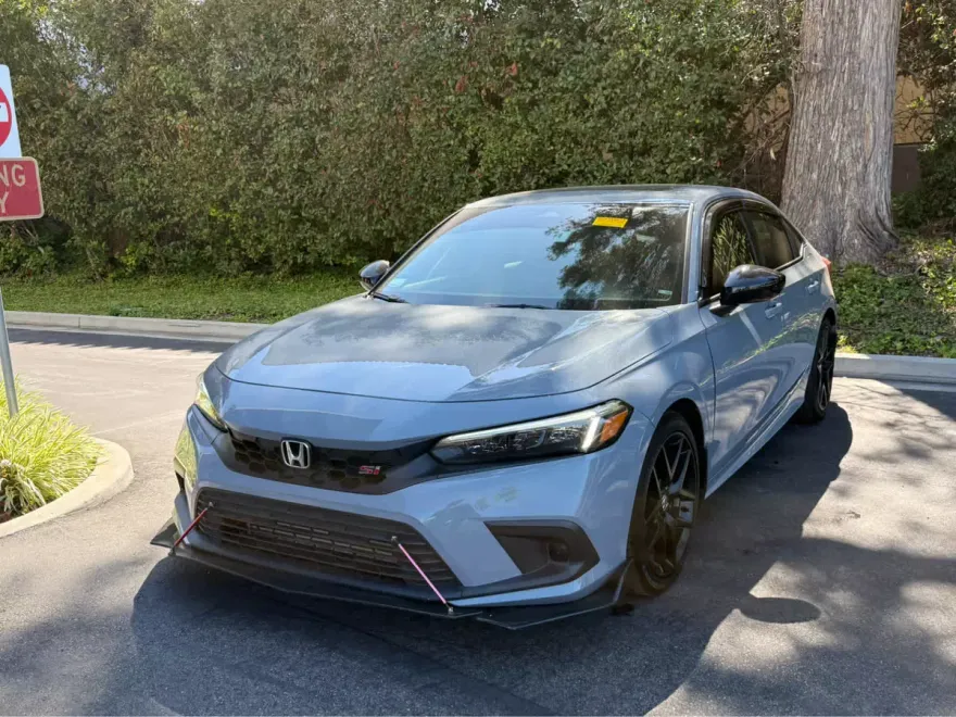 2022 Honda Civic Si photo 1