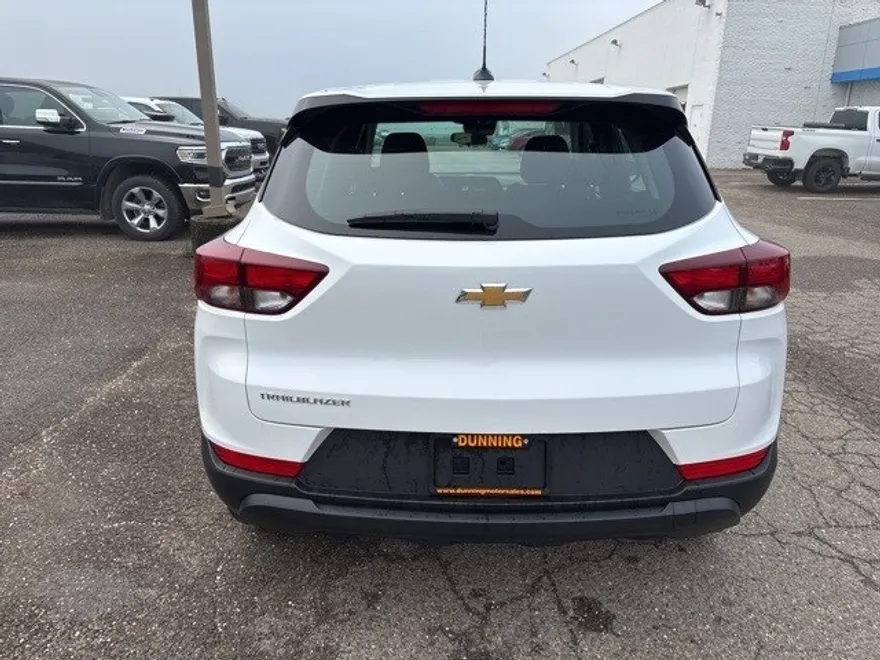2026 Chevrolet Trailblazer LS photo 1