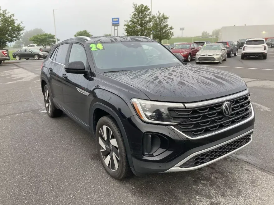 2024 Volkswagen Atlas Cross Sport SE Technology photo 1