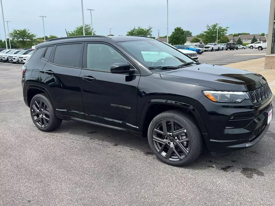 2025 Jeep Compass Limited photo 1