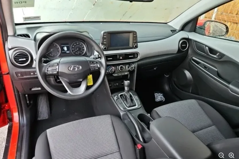 2020 Hyundai Kona SE photo 1