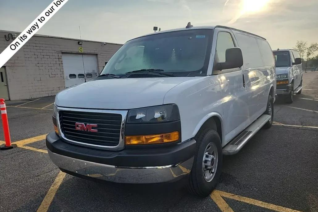 2023 Gmc Savana Cargo 2500 photo 1