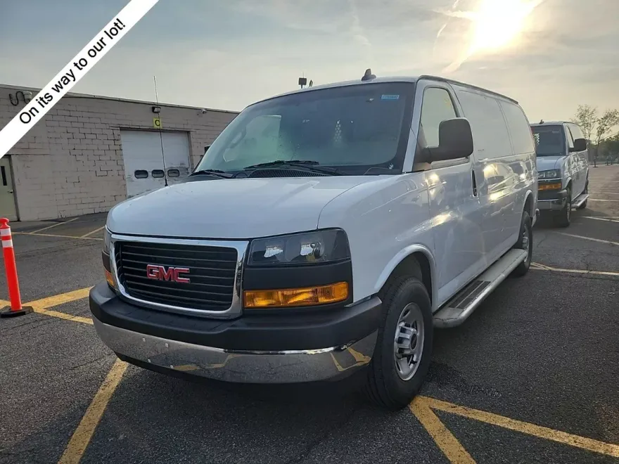 2023 Gmc Savana Cargo 2500 photo 1