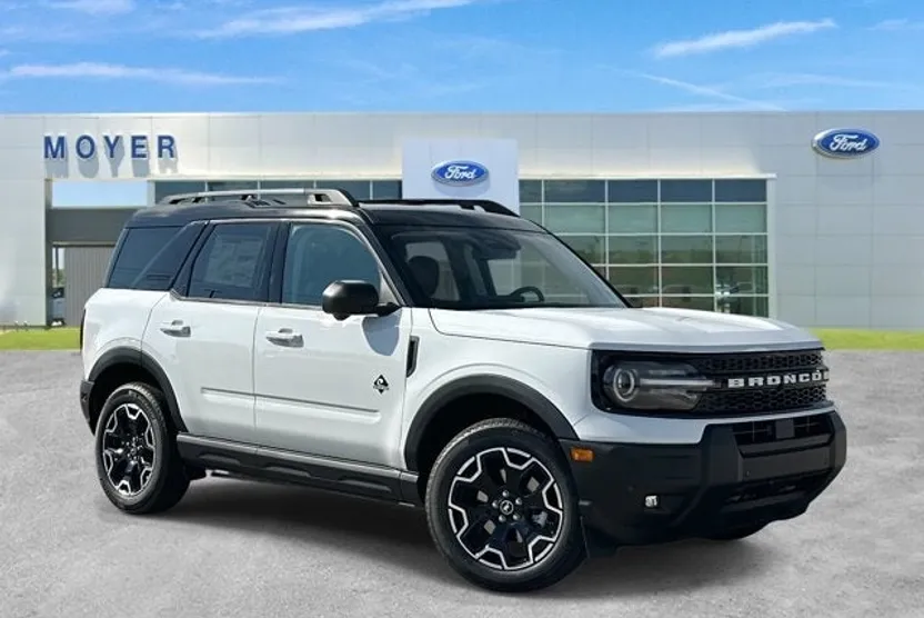 2025 Ford Bronco Sport Outer Banks photo 1