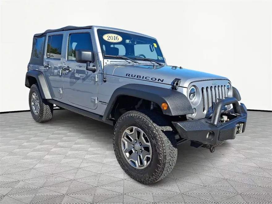2016 Jeep Wrangler Unlimited Rubicon photo 1