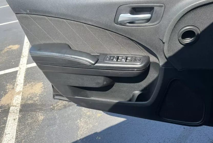 2020 Dodge Charger SXT photo 1