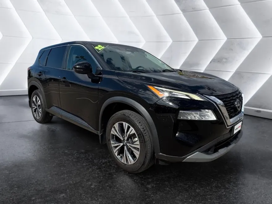 2022 Nissan Rogue SV photo 1