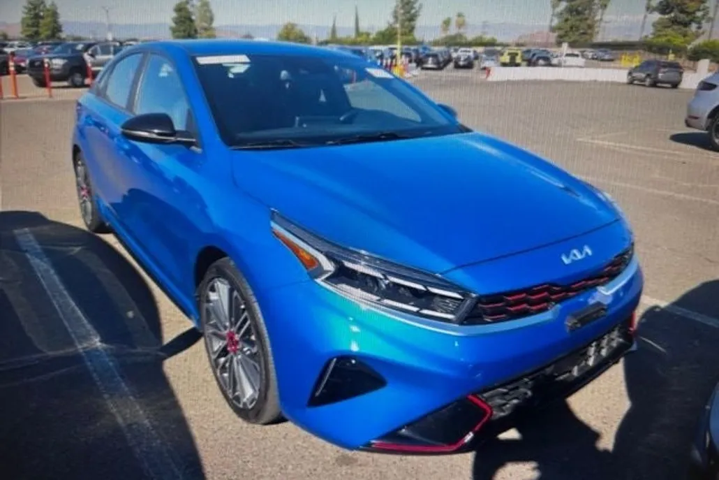 2024 Kia Forte GT photo 1
