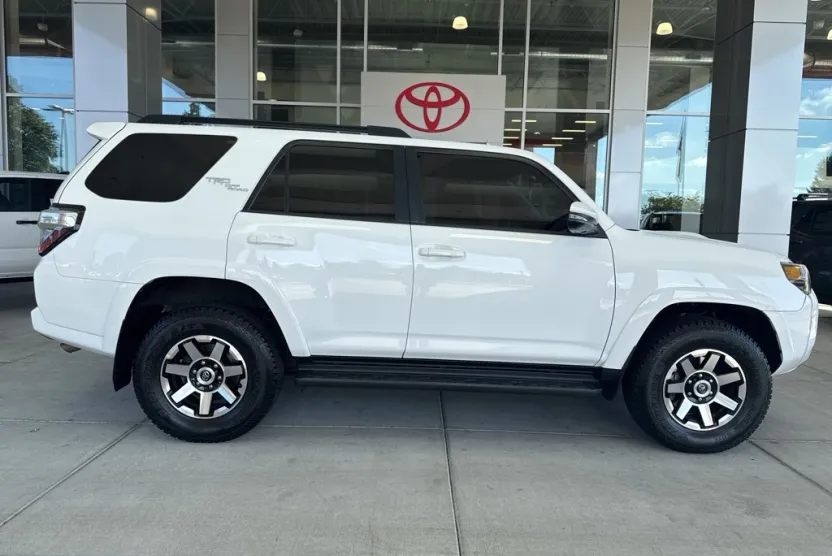 2021 Toyota 4Runner TRD Premium photo 1