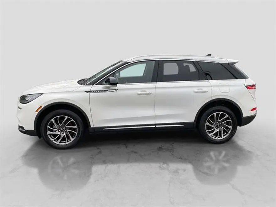 2022 Lincoln Corsair Standard photo 1