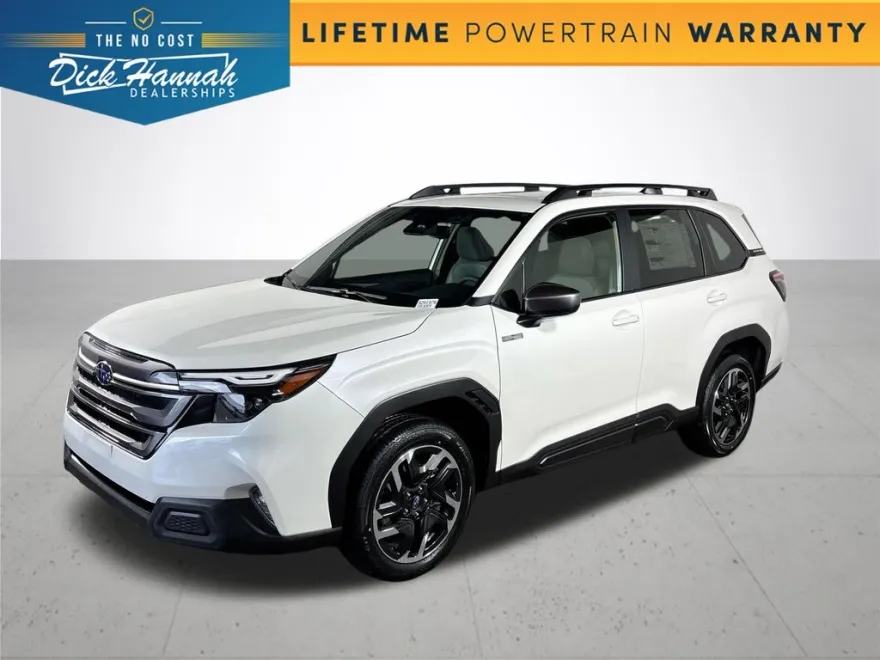 2025 Subaru Forester Premium photo 1