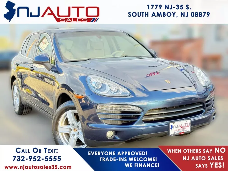 2012 Porsche Cayenne Base photo 1
