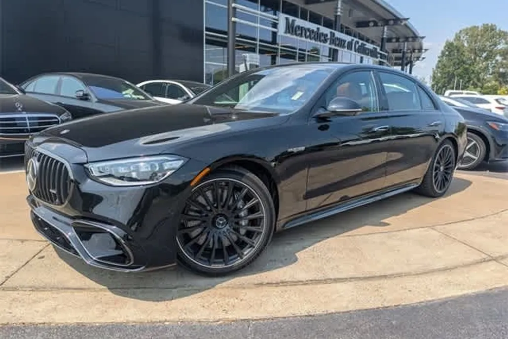 2026 Mercedes Benz S AMG 63 e photo 1