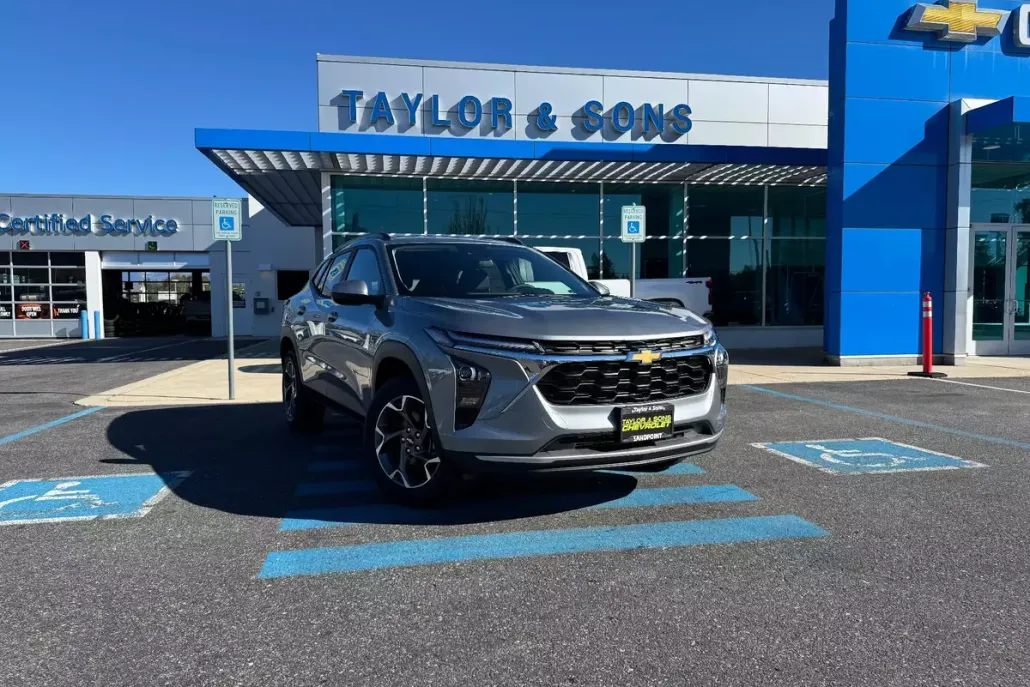 2026 Chevrolet Trax LT photo 1