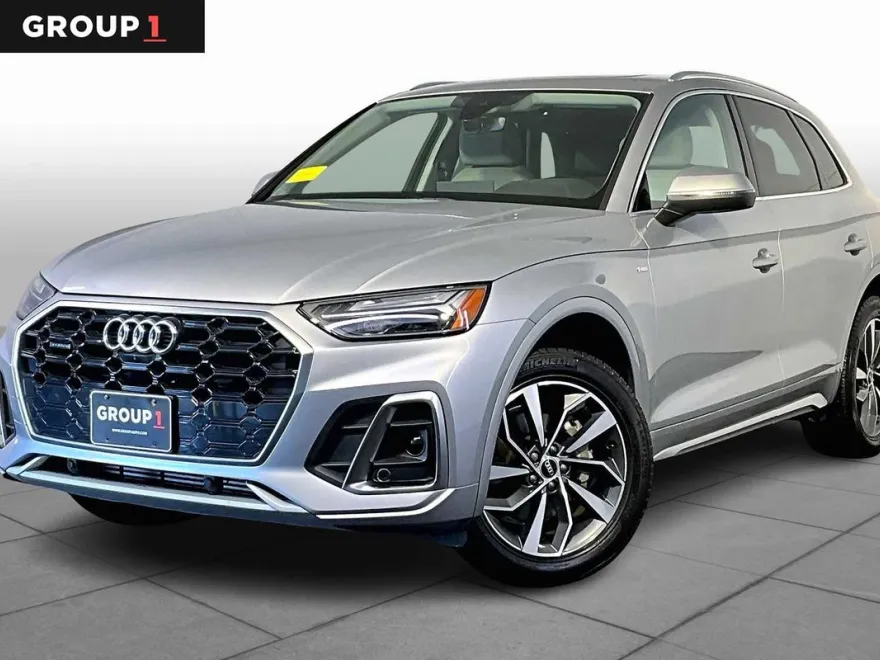 2022 Audi Q5 S line Premium Plus photo 1
