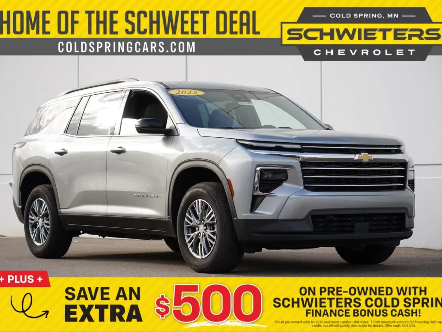 2025 Chevrolet Traverse photo 1