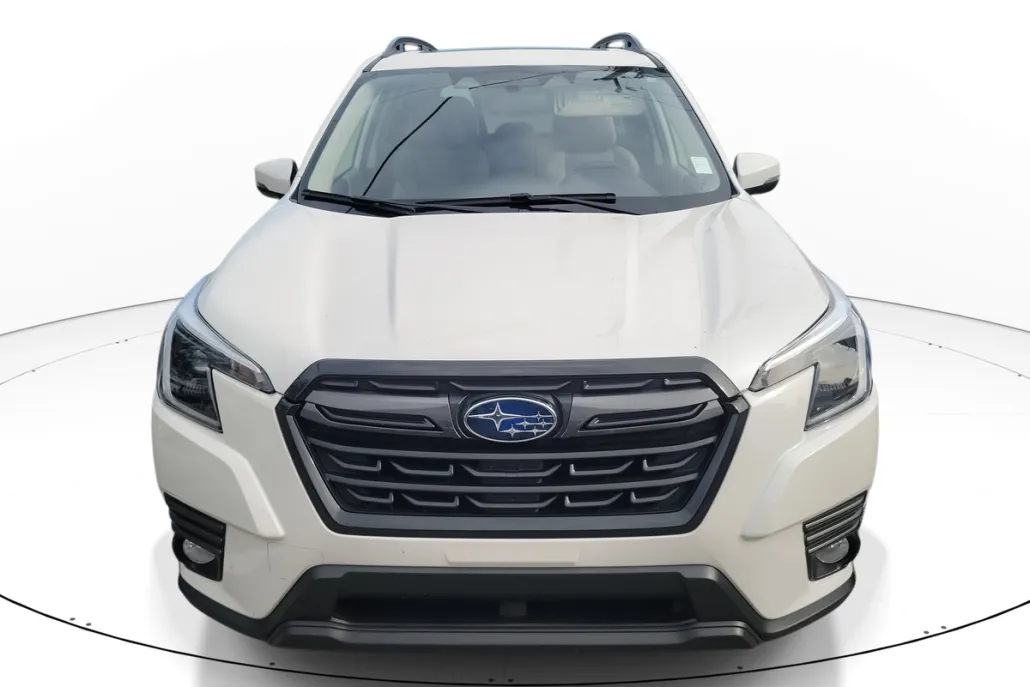 2023 Subaru Forester Limited photo 1