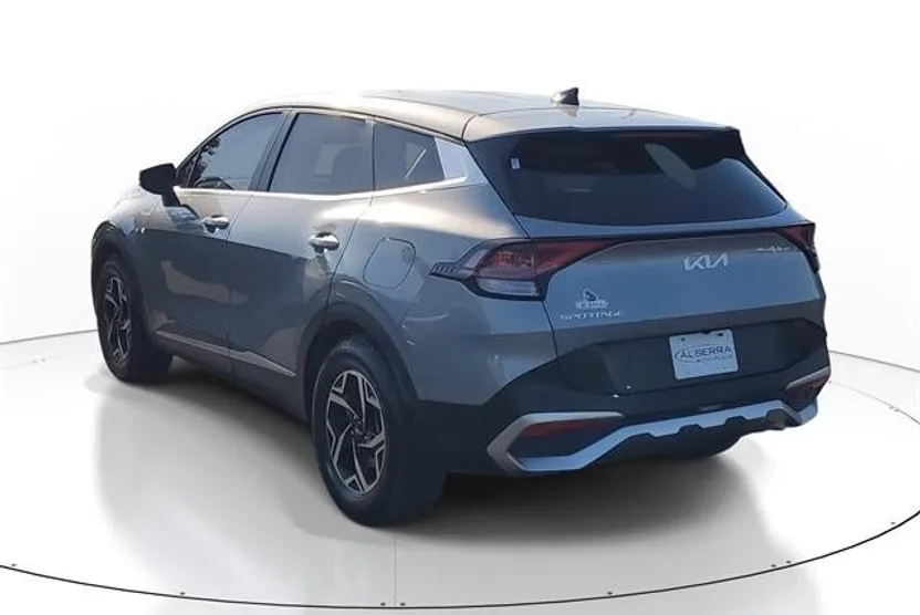 2023 Kia Sportage LX photo 1