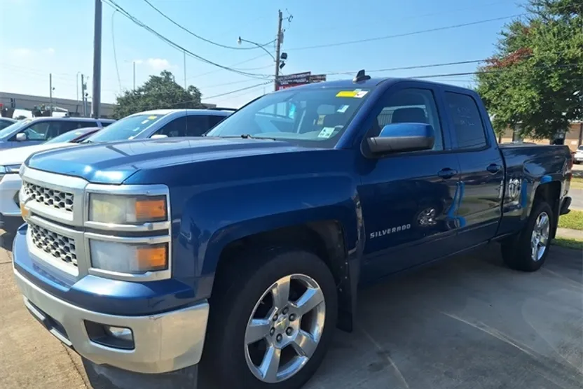 2015 Chevrolet Silverado 1500 LT photo 1