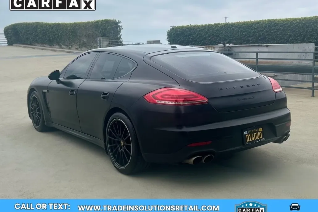 2015 Porsche Panamera S photo 1