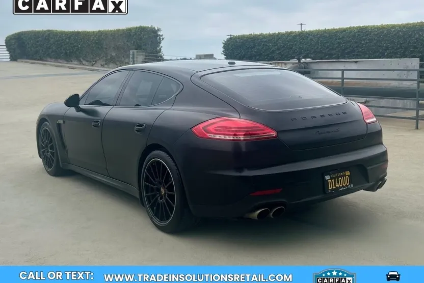 2015 Porsche Panamera S photo 1
