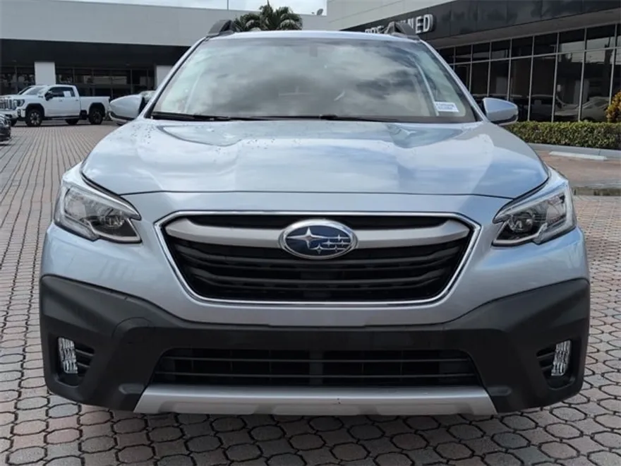 2022 Subaru Outback Limited photo 1