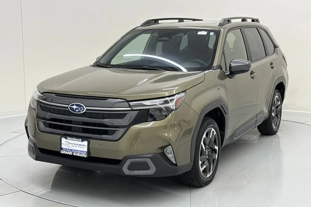 2025 Subaru Forester Limited photo 1