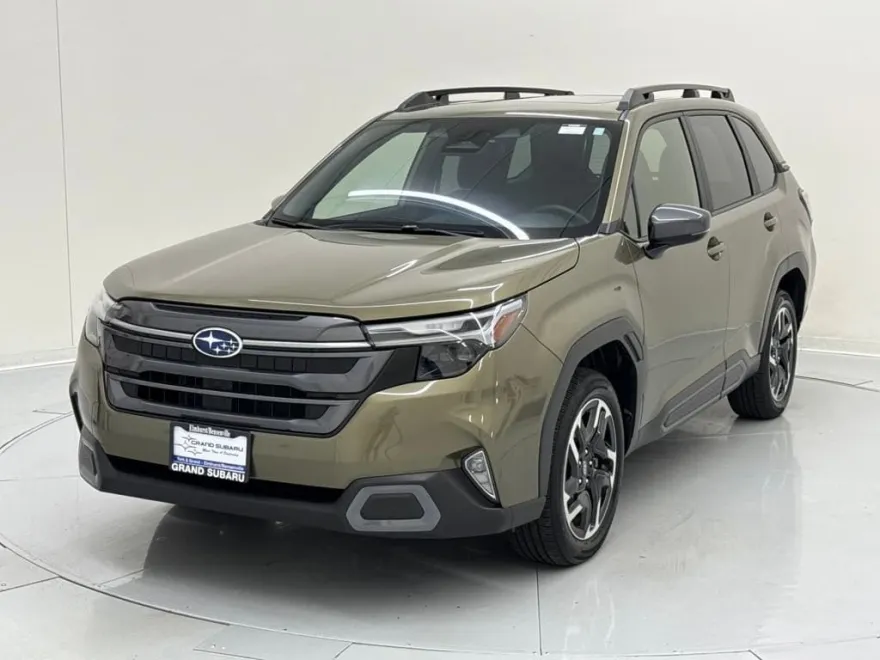 2025 Subaru Forester Limited photo 1