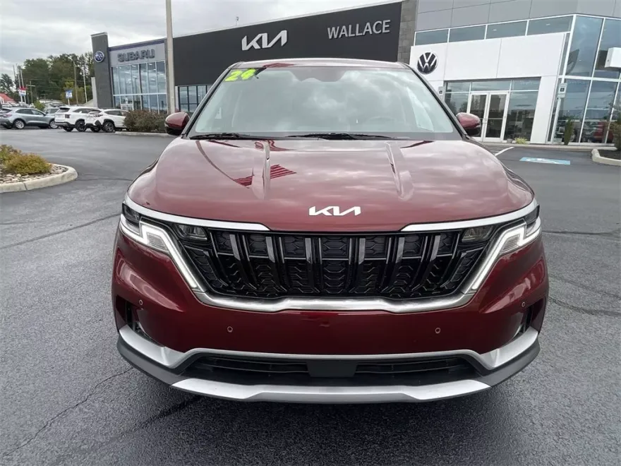 2024 Kia Carnival EX photo 1