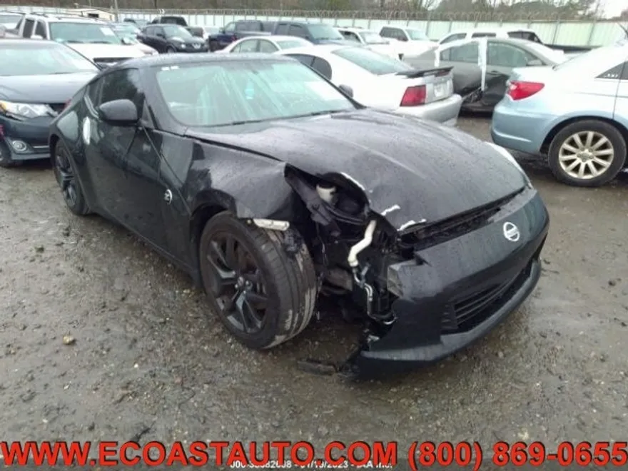 2017 Nissan 370Z photo 1