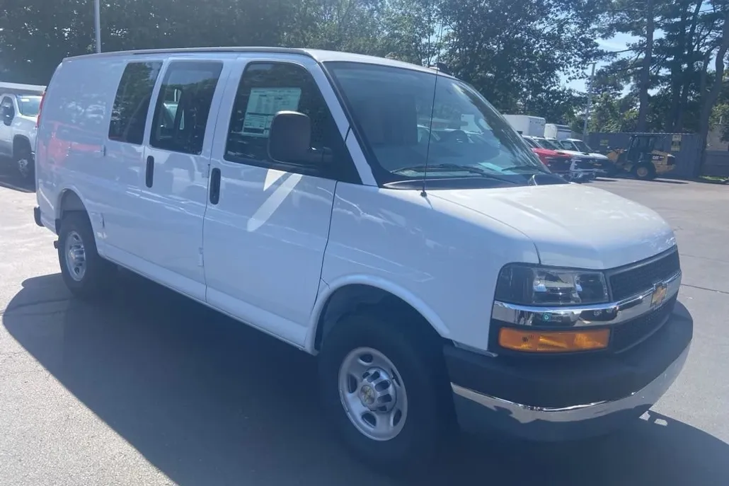 2025 Chevrolet Express Cargo 2500 Van photo 1