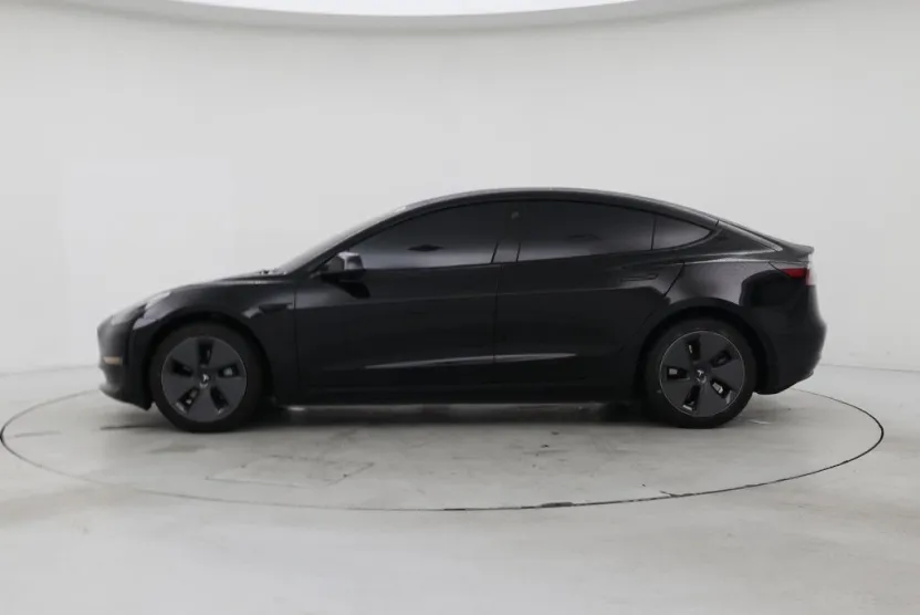 2023 Tesla Model 3 photo 1