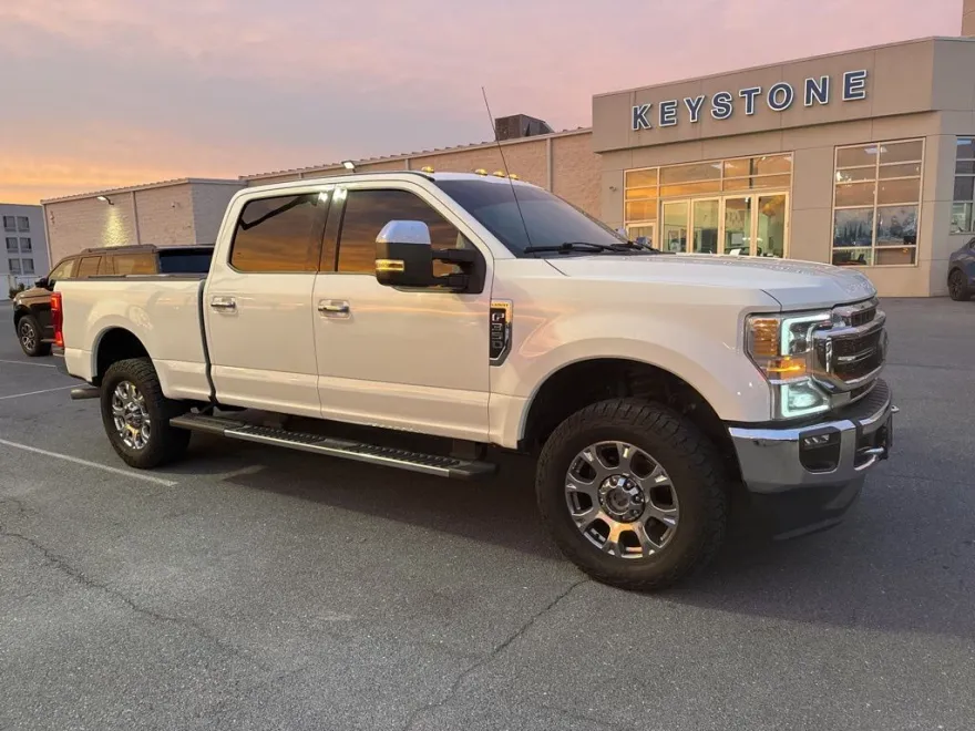 2020 Ford F-350 Lariat photo 1