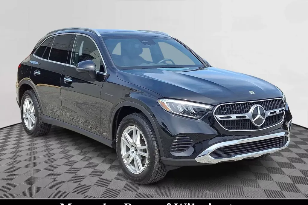 2025 Mercedes Benz GLC 300 4MATIC photo 1