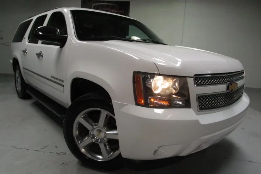 2014 Chevrolet Suburban 1500 LTZ photo 1