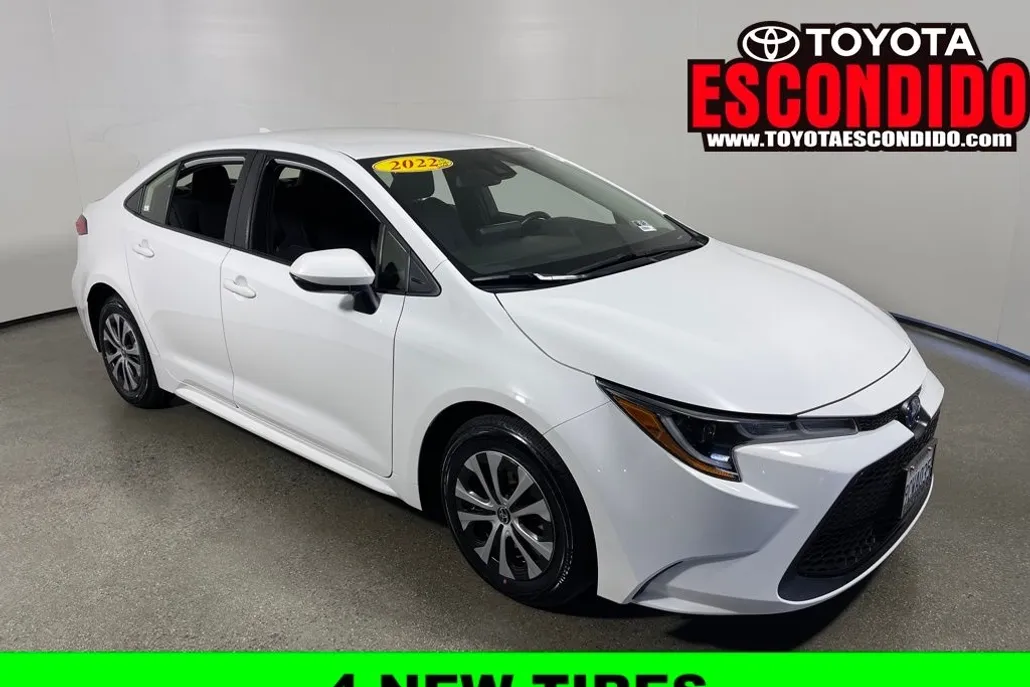 2022 Toyota Corolla Hybrid LE photo 1