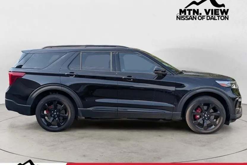 2024 Ford Explorer ST photo 1