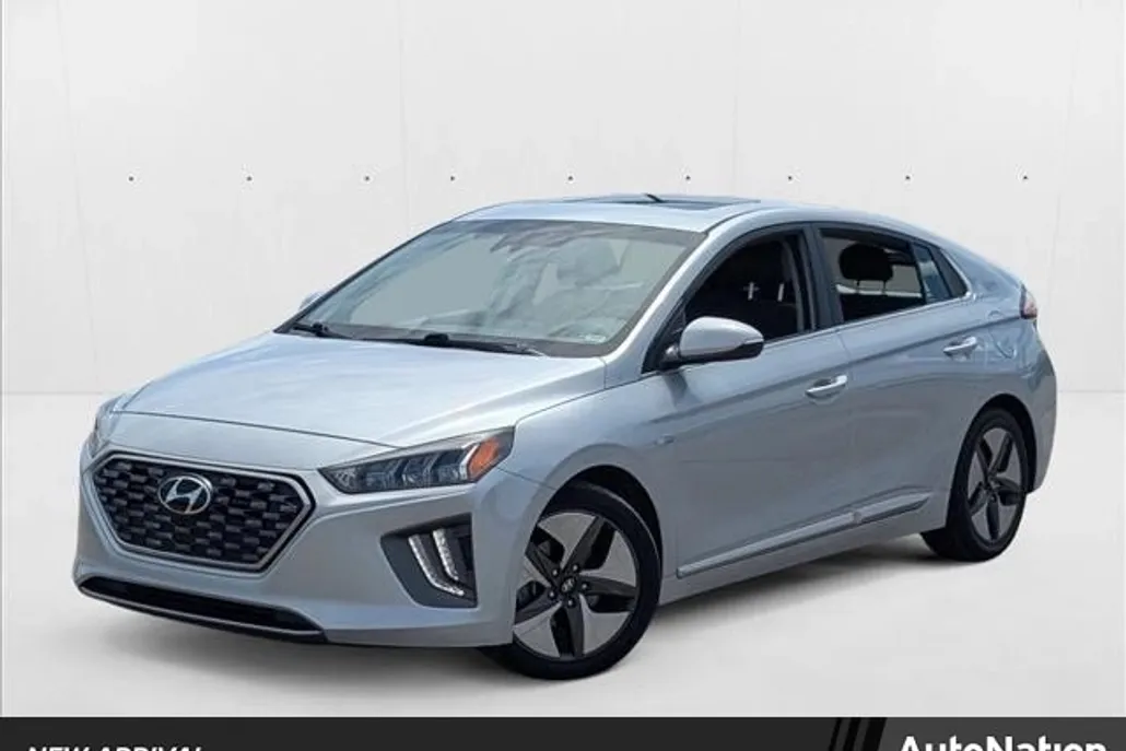 2020 Hyundai Ioniq SEL photo 1