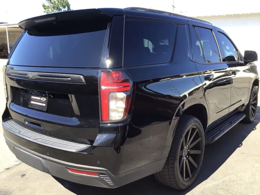 2021 Chevrolet Tahoe LT photo 1
