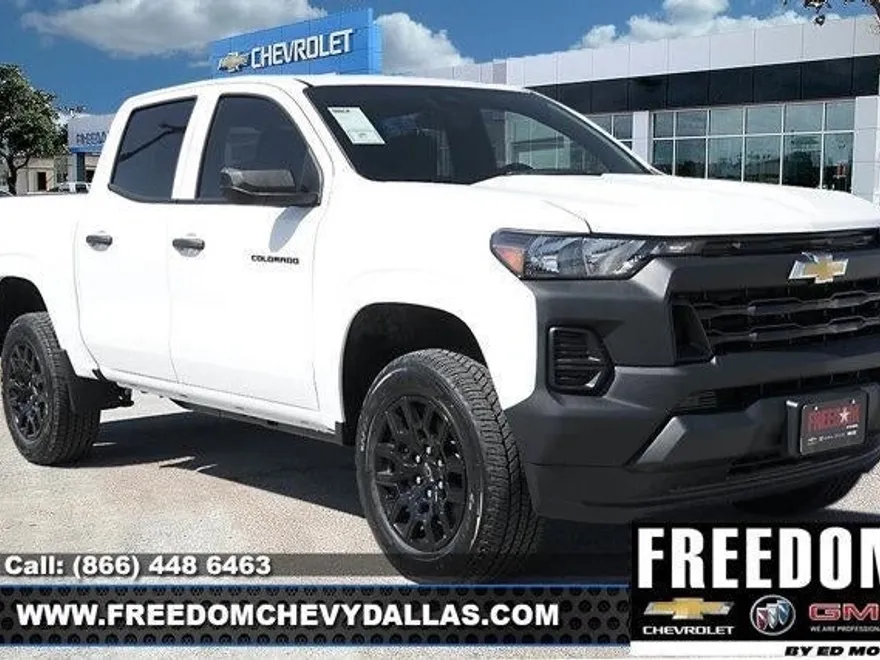 2025 Chevrolet Colorado LT photo 1