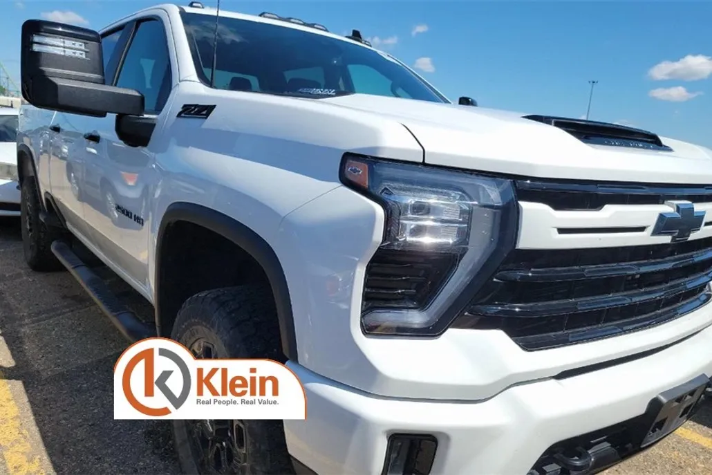 2024 Chevrolet Silverado 2500HD LT photo 1