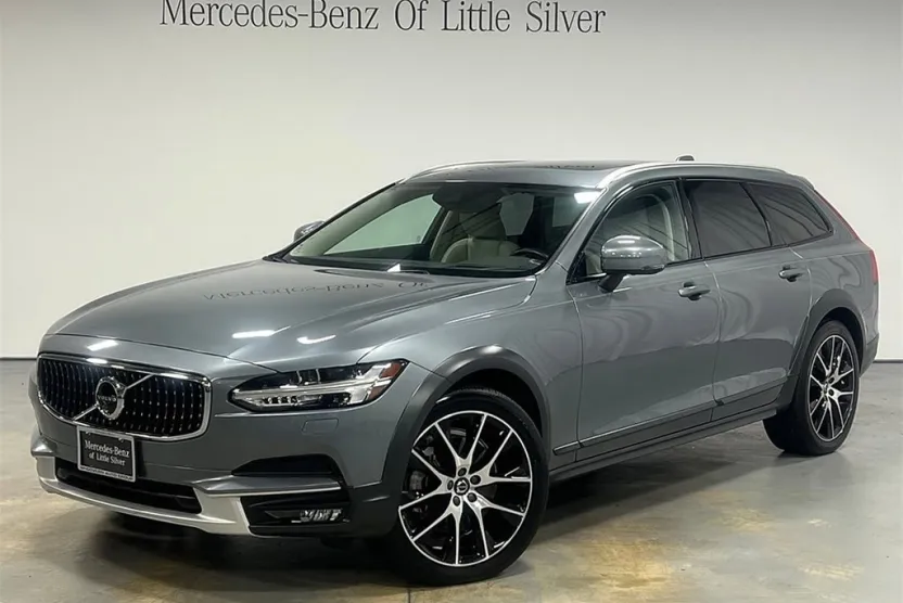 2020 Volvo V90 Cross Country T6 photo 1