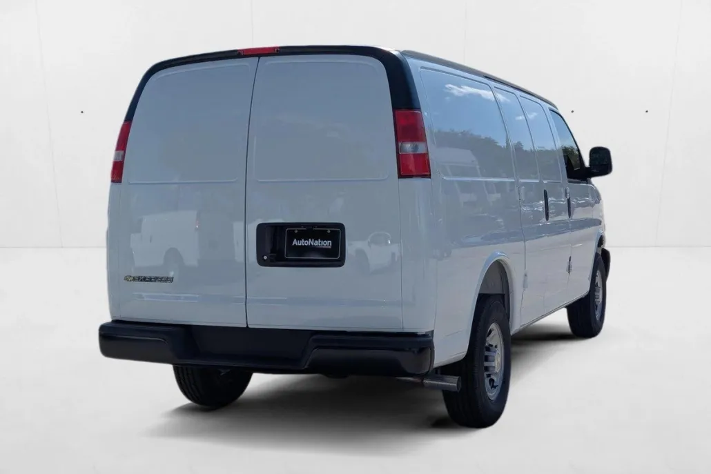 2025 Chevrolet Express Cargo 2500 photo 1