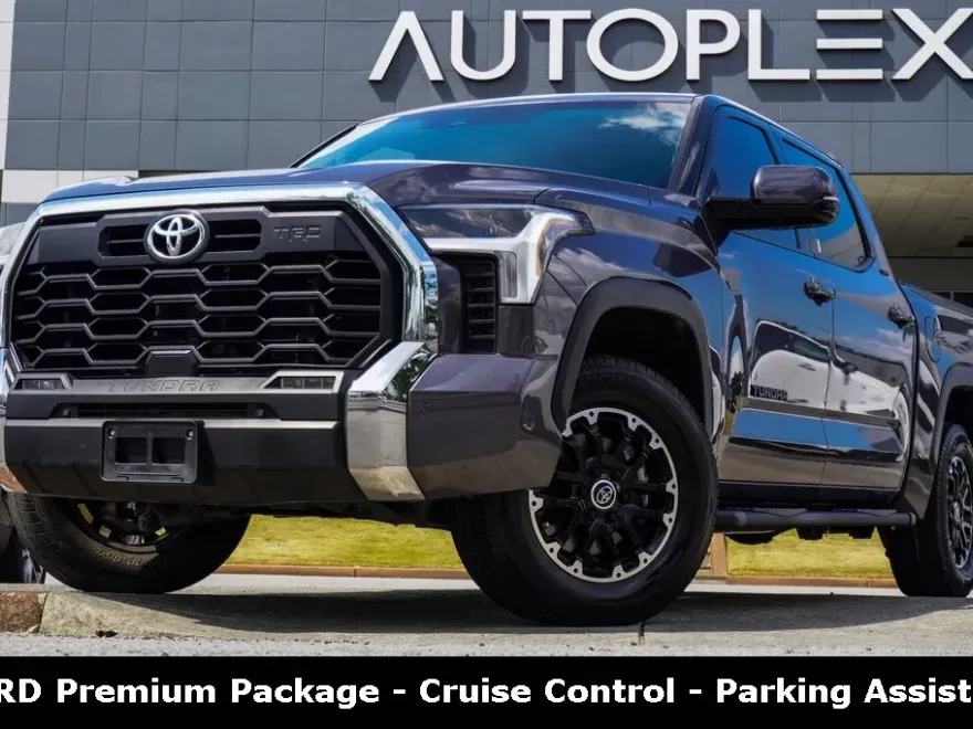 2023 Toyota Tundra SR5 photo 1