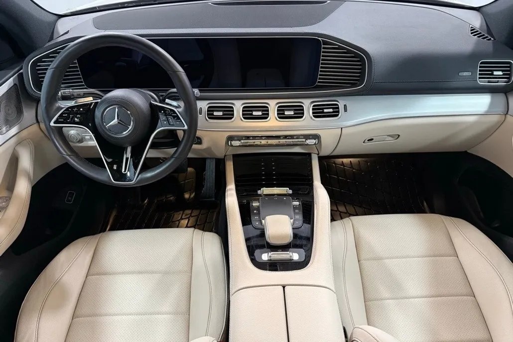 2024 Mercedes Benz GLS 450 photo 1
