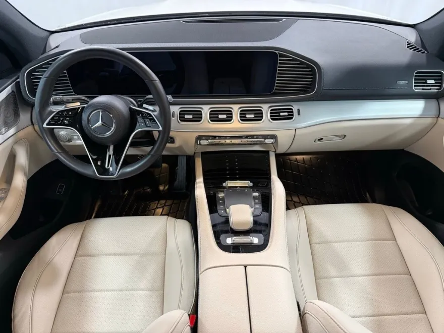 2024 Mercedes Benz GLS 450 photo 1