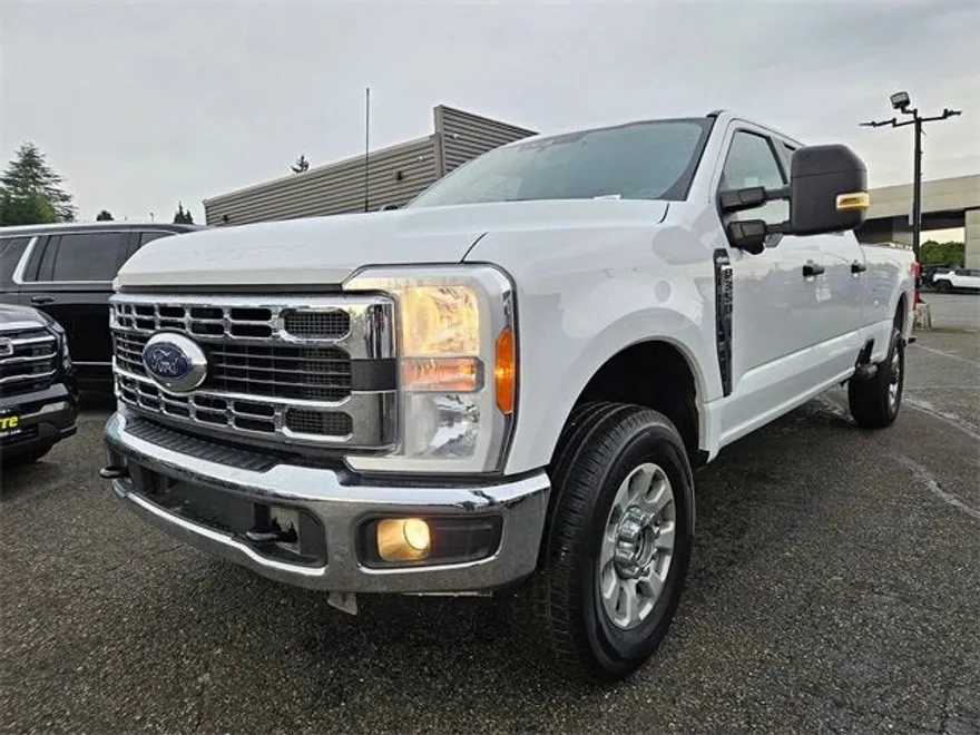 2023 Ford F-350 XL photo 1